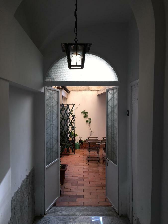 Divine Stylish Roma